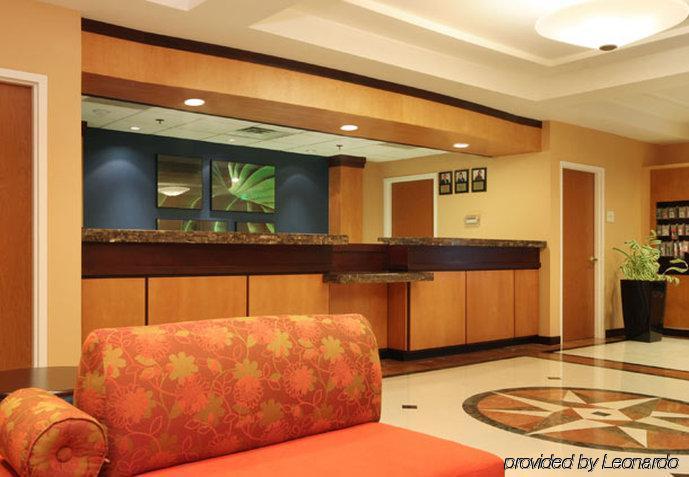Fairfield Inn & Suites Woodbridge Avenel Exterior photo